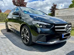 Schwarz Gebraucht 2019 Mercedes B200 Van / Kleinbus | 22.300 € (Fairer Preis)