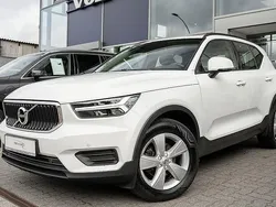 Weiß Gebraucht 2021 Volvo XC40 Momentum SUV | 21.890 € (Superpreis)