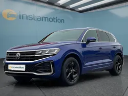 Blau Gebraucht 2024 VW Touareg SUV | 63.599 € (Teuer)