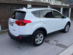 Weiß Gebraucht 2013 Toyota RAV4 Life SUV | 12.950 € (Etwas zu teuer)