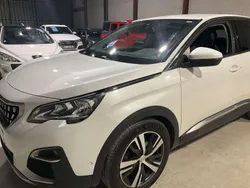 Weiß Gebraucht 2017 Peugeot 3008 SUV | 12.000 € (Fairer Preis)