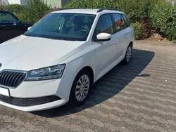 Weiß Gebraucht 2021 Skoda Fabia Ambition Kombi | 11.800 € (Guter Preis)