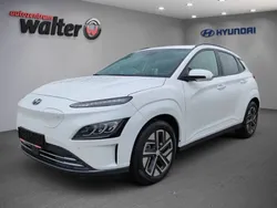 Serenity white / mic Gebraucht 2024 Hyundai Kona Prime SUV | 29.990 €