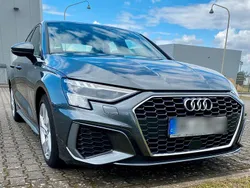 Grau Gebraucht 2020 Audi A3 Ambiente Limousine | 25.000 € (Fairer Preis)