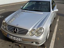 Silber Gebraucht 2003 Mercedes CLK270 Elegance Coupé | 4.950 € (Fairer Preis)