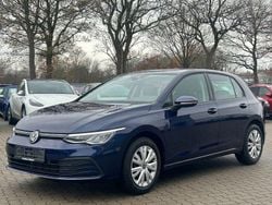 Blau Gebraucht 2021 VW Golf VIII Life Limousine | 17.480 € (Guter Preis)