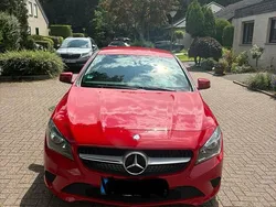 Rot Gebraucht 2016 Mercedes CLA200 Kombi | 12.500 € (Guter Preis)
