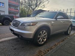 Grau Gebraucht 2007 Infiniti FX45 SUV | 5.600 €