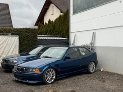 Blau Gebraucht 1998 BMW 323 Compact Kleinwagen | 4.700 € (Fairer Preis)
