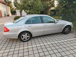 Grau Gebraucht 2005 Mercedes E200 Avantgarde Limousine | 3.200 € (Fairer Preis)