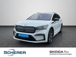 Weiß Gebraucht 2022 Skoda Enyaq iV SportLine SUV | 33.850 € (Fairer Preis)