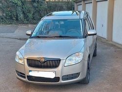 Andere farben Gebraucht 2009 Skoda Roomster Van / Kleinbus | 5.000 € (Teuer)