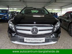 Schwarz Gebraucht 2014 Mercedes GLA200 Style SUV | 14.790 € (Etwas zu teuer)