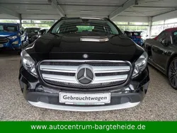 Schwarz Gebraucht 2014 Mercedes GLA200 Style SUV | 13.990 € (Fairer Preis)
