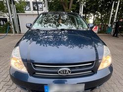 Blau Gebraucht 2006 Kia Carnival Van / Kleinbus | 7.500 €