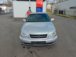 Silber Gebraucht 2000 Opel Omega Elegance Limousine | 3.700 € (Etwas zu teuer)