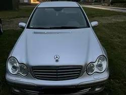 Silber Gebraucht 2005 Mercedes C220 Limousine | 2.800 € (Fairer Preis)