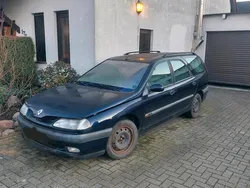 Blau Gebraucht 1997 Renault Laguna Kombi | 400 €