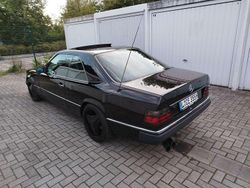 Schwarz Gebraucht 1992 Mercedes 220 Coupé | 4.900 €