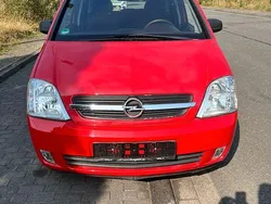 Rot Gebraucht 2005 Opel Meriva Cosmo Van / Kleinbus | 2.300 € (Guter Preis)