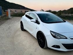 Weiß Gebraucht 2012 Opel Astra GTC S Kleinwagen | 6.000 €