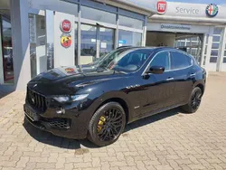 Schwarz Gebraucht 2018 Maserati Levante SUV | 42.900 € (Guter Preis)
