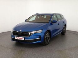 Blau Neu 2025 Skoda Octavia Kombi | 33.490 € (Guter Preis)
