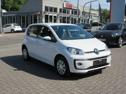 Weiß Gebraucht 2018 VW up! move up! Kleinwagen | 8.900 € (Guter Preis)