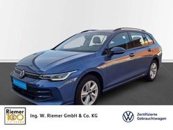 Blau Gebraucht 2024 VW Golf VIII Life Kombi | 25.979 € (Fairer Preis)