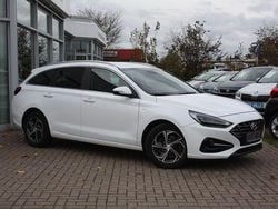 Weiß Gebraucht 2020 Hyundai i30 Kombi | 16.950 € (Guter Preis)