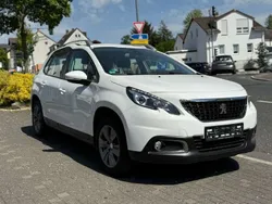 Weiß Gebraucht 2019 Peugeot 2008 Active SUV | 10.500 € (Fairer Preis)
