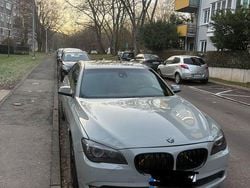 Grau Gebraucht 2009 BMW 740 Limousine | 11.000 € (Etwas zu teuer)