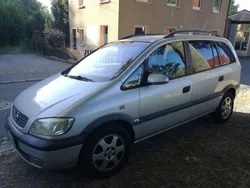 Silber Gebraucht 2002 Opel Zafira Comfort Van / Kleinbus | 600 € (Superpreis)