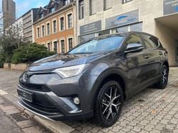 Grau Gebraucht 2017 Toyota RAV4 Executive SUV | 18.850 € (Guter Preis)