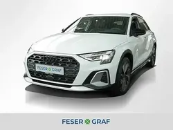 Gletscherweiß Neu 2025 Audi A3 e-tron Ambiente Kleinwagen | 43.511 € (Fairer Preis)
