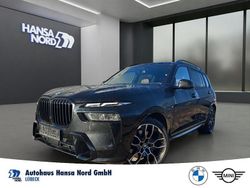 Schwarz / saphirschwarz (metallic) Gebraucht 2022 BMW X7 M Sport SUV | 66.666 € (Etwas zu teuer)