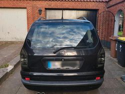 Schwarz Gebraucht 2005 Opel Zafira Van / Kleinbus | 3.250 € (Teuer)