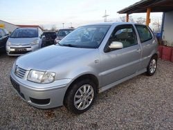 Silber Gebraucht 2001 VW Polo Edition Limousine | 550 € (Superpreis)