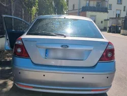 Silber Gebraucht 2007 Ford Mondeo Kombi | 1.500 €