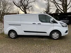 Weiß (frostweiß) Gebraucht 2020 Ford Transit Custom Trend Limousine | 27.985 € (Teuer)