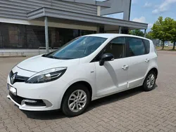 Weiß Gebraucht 2016 Renault Scénic III LIMITED Van / Kleinbus | 5.000 € (Fairer Preis)
