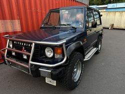 Blau Gebraucht 1987 Mitsubishi Pajero SUV | 8.999 €