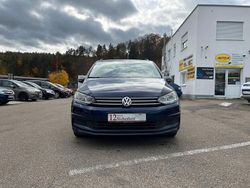 Blau Gebraucht 2017 VW Touran Comfortline Van / Kleinbus | 13.999 € (Fairer Preis)