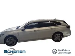 Oyster silver metallic (metallic) Gebraucht 2025 VW Passat Elegance Kombi | 44.800 € (Guter Preis)