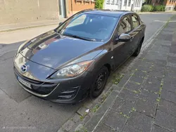 Grau Gebraucht 2009 Mazda 3 High Limousine | 4.000 € (Etwas zu teuer)