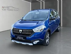 Blau Gebraucht 2020 Dacia Lodgy Stepway Van / Kleinbus | 10.690 € (Fairer Preis)