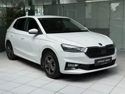 Moonweiss metallic Gebraucht 2024 Skoda Fabia Style Limousine | 19.990 € (Guter Preis)