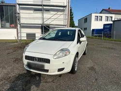 Weiß Gebraucht 2009 Fiat Punto Kleinwagen | 900 € (Guter Preis)