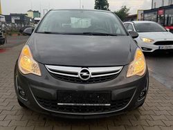 Grau Gebraucht 2012 Opel Corsa Limousine | 4.899 € (Etwas zu teuer)
