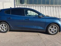 Blau Gebraucht 2022 Ford Focus Cool & Connect Limousine | 14.500 € (Superpreis)